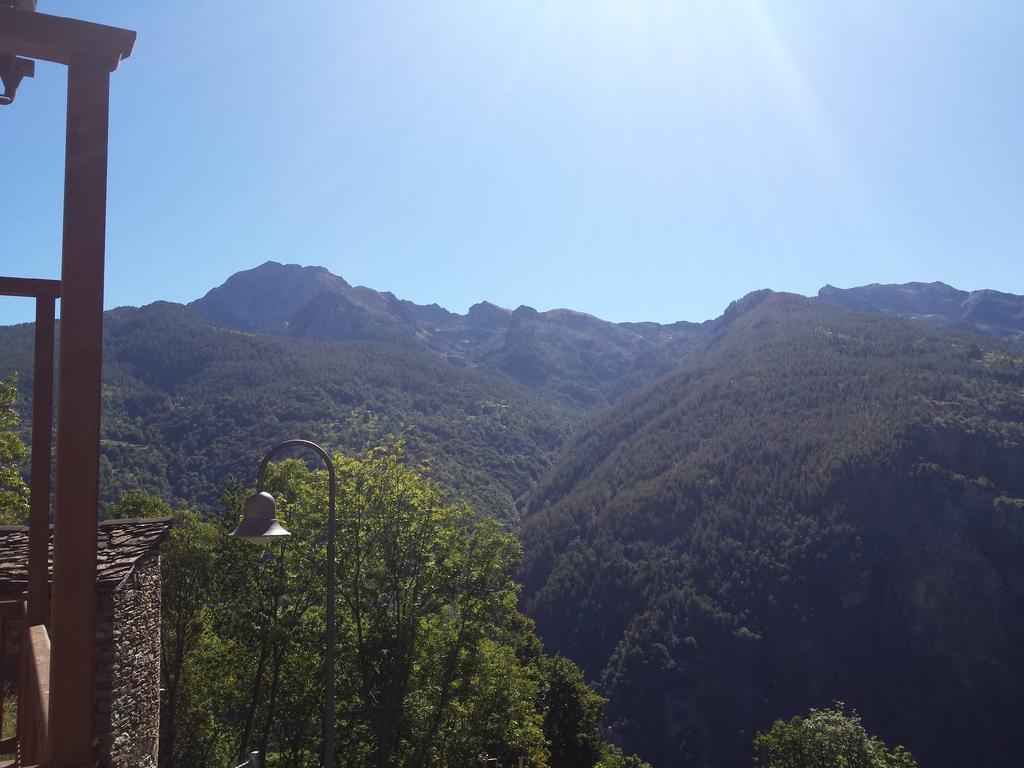 Le Petit Coeur Hotel Fontainemore ภายนอก รูปภาพ