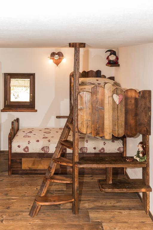 Le Petit Coeur Hotel Fontainemore ภายนอก รูปภาพ