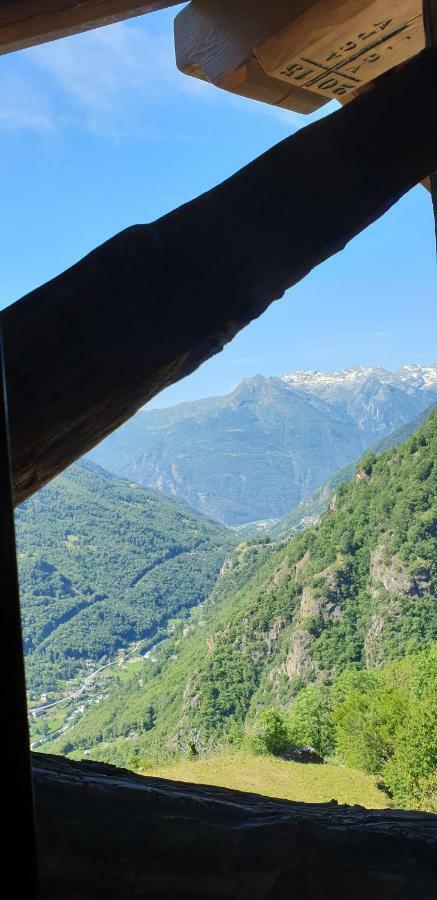 Le Petit Coeur Hotel Fontainemore ภายนอก รูปภาพ
