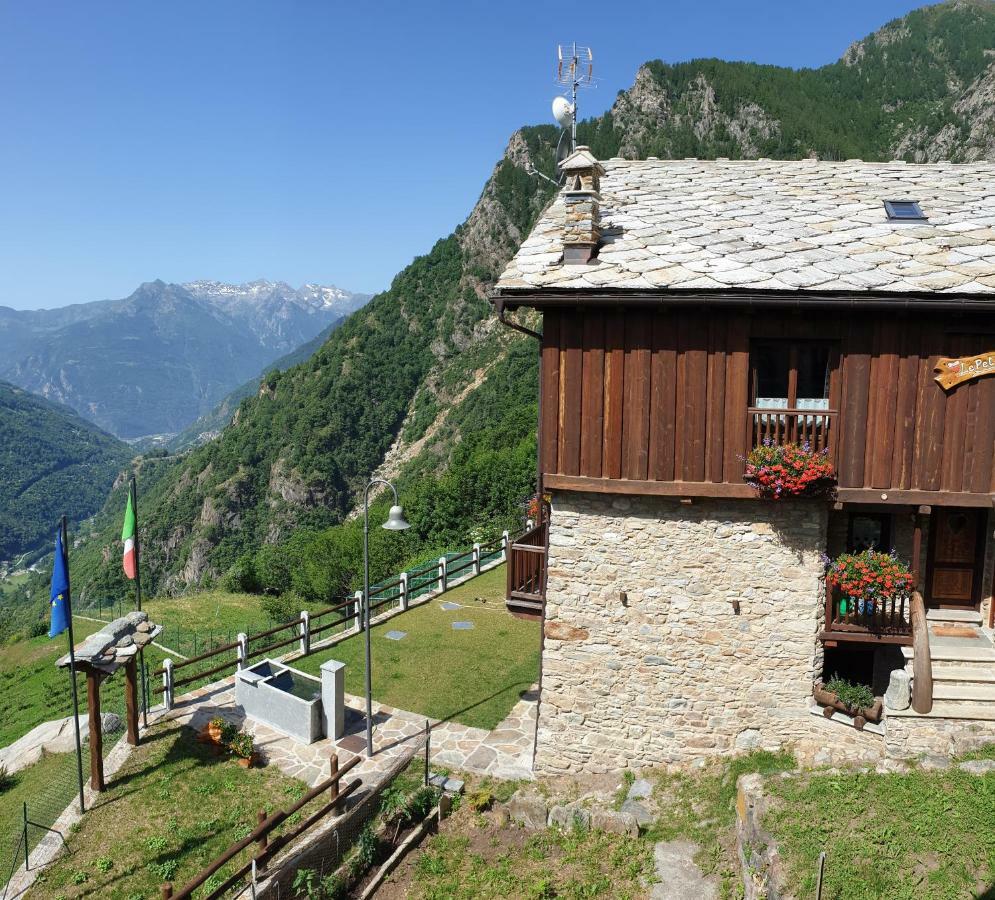 Le Petit Coeur Hotel Fontainemore ภายนอก รูปภาพ