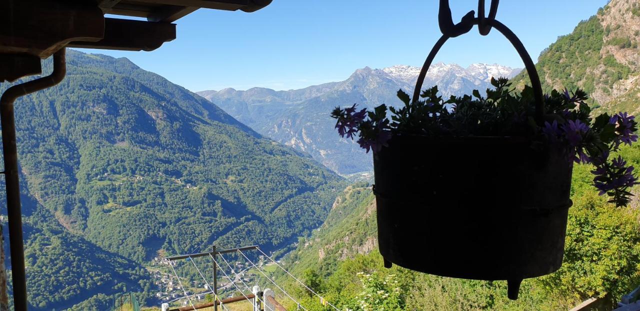 Le Petit Coeur Hotel Fontainemore ภายนอก รูปภาพ